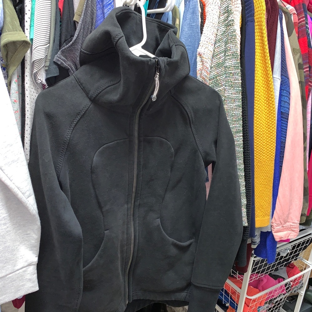 Pleat to street Hoodie size 6